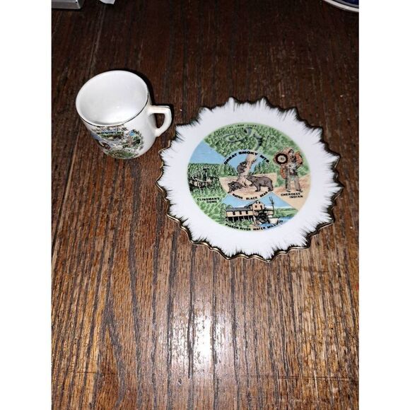 Vintage Great Smoky Mountains Tennessee Miniature 2pc Cup Saucer Set - Picture 1 of 6